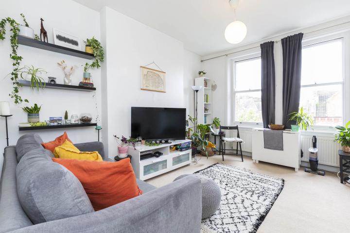 Modern Apartment Streatley Road, Kilburn